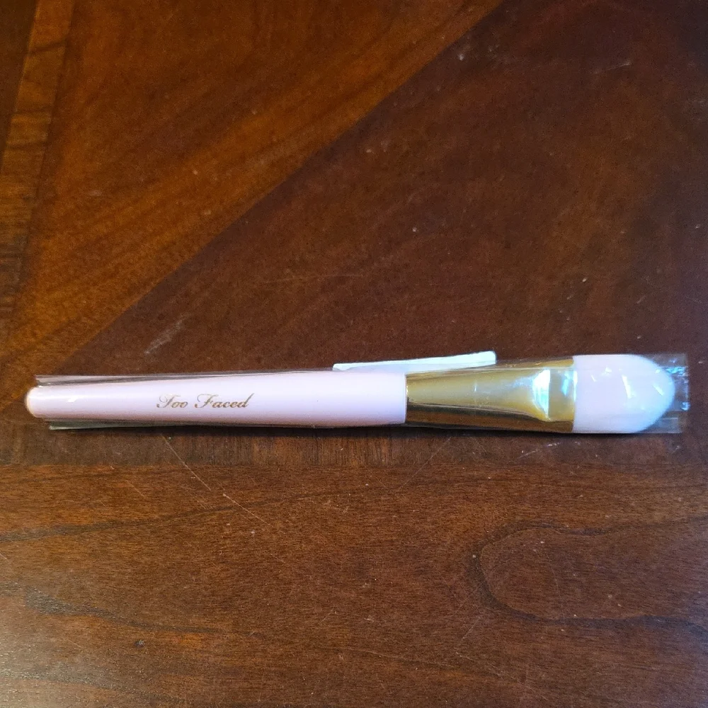 Too Faced Pink and Gold Makeup Brush